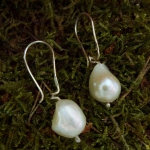 Big Pearl earrings