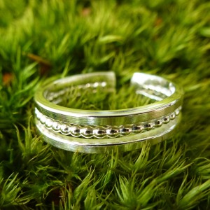 Pinched-Color-ring